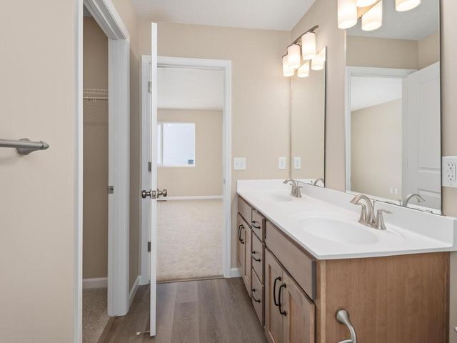 9747 Jasmine Avenue, Hanover, MN 55341