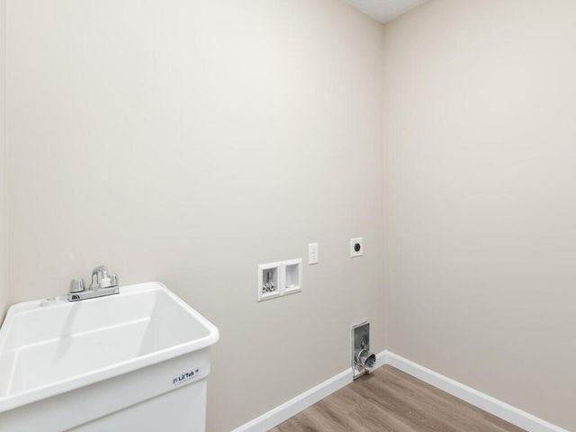 9747 Jasmine Avenue, Hanover, MN 55341