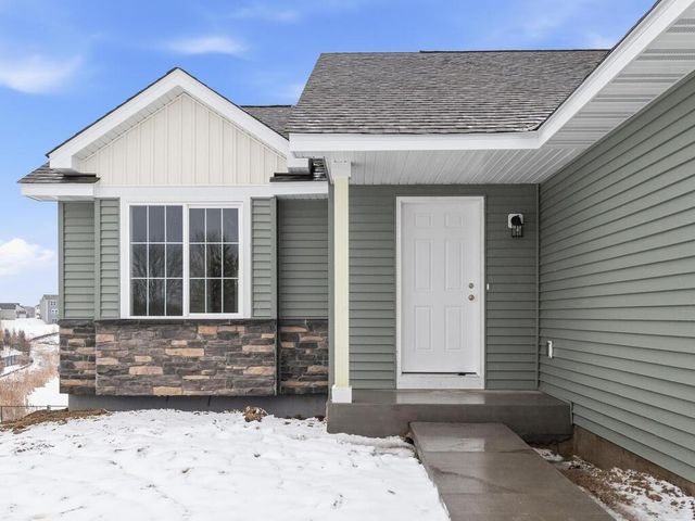 9747 Jasmine Avenue, Hanover, MN 55341