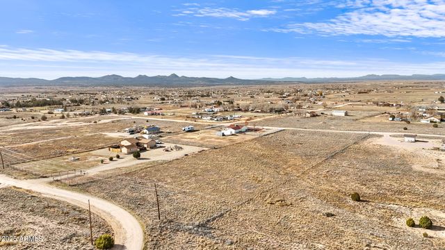 25725 N LILY Drive 75, Paulden, AZ 86334
