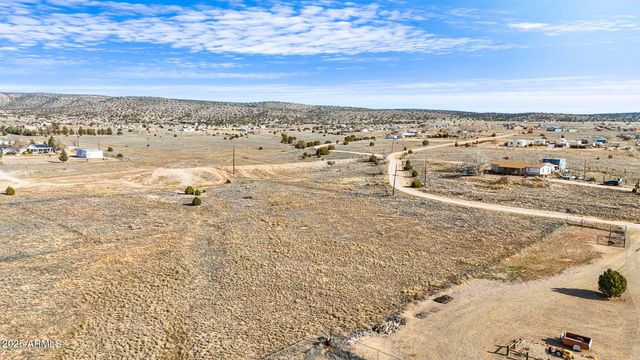 25725 N LILY Drive 75, Paulden, AZ 86334