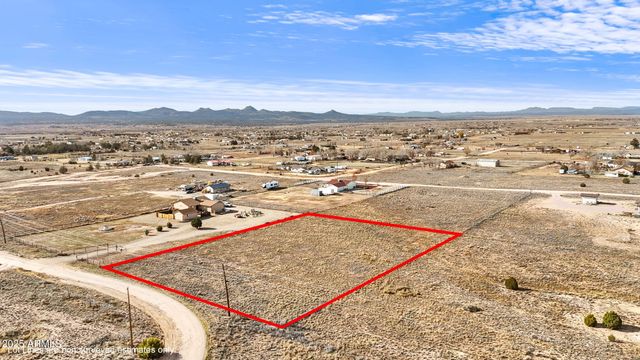 25725 N LILY Drive 75, Paulden, AZ 86334