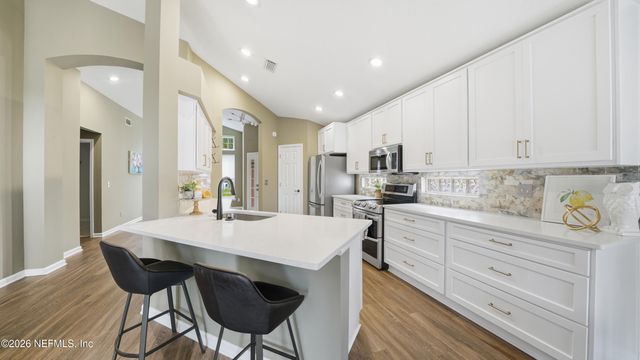 1607 HIGHLAND VIEW Court, Orange Park, FL 32203