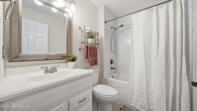 1607 HIGHLAND VIEW Court, Orange Park, FL 32203
