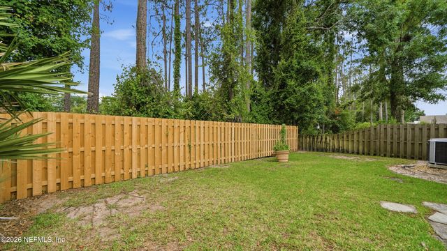 1607 HIGHLAND VIEW Court, Orange Park, FL 32203