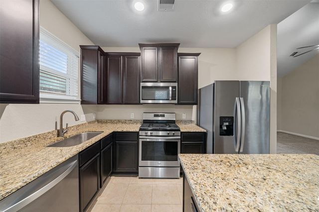 8985 Oval Glass Street, Conroe, TX 77304