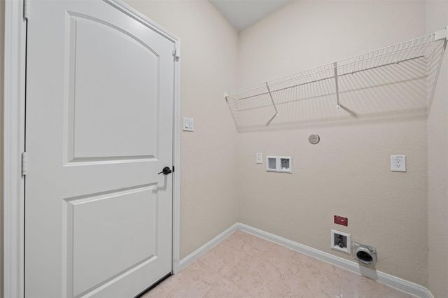 8985 Oval Glass Street, Conroe, TX 77304