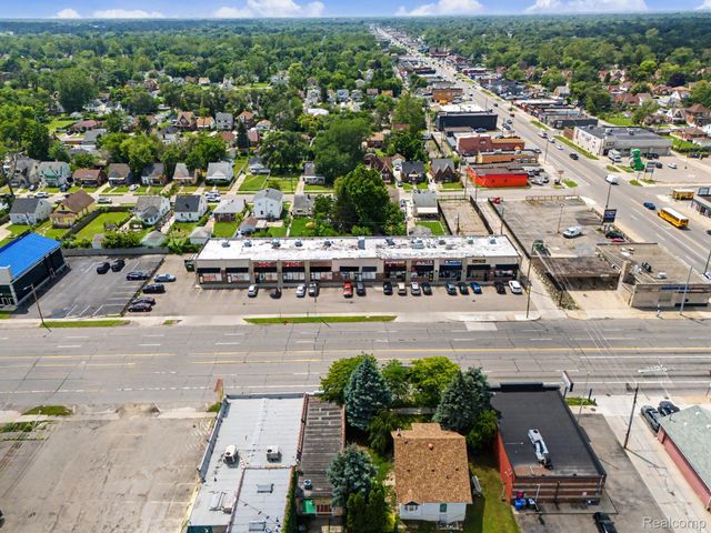 6907 Greenfield Road, Detroit, MI 48228