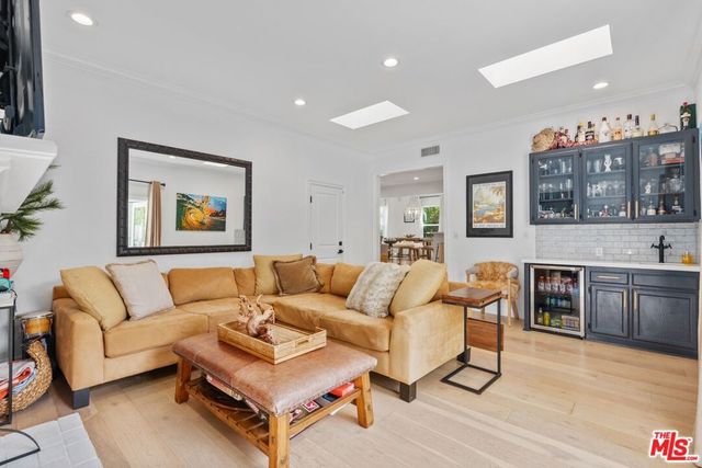 8335 Colegio Drive, Los Angeles, CA 90045