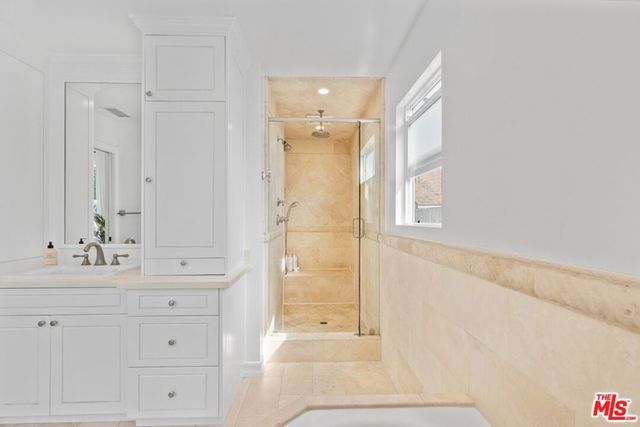 8335 Colegio Drive, Los Angeles, CA 90045