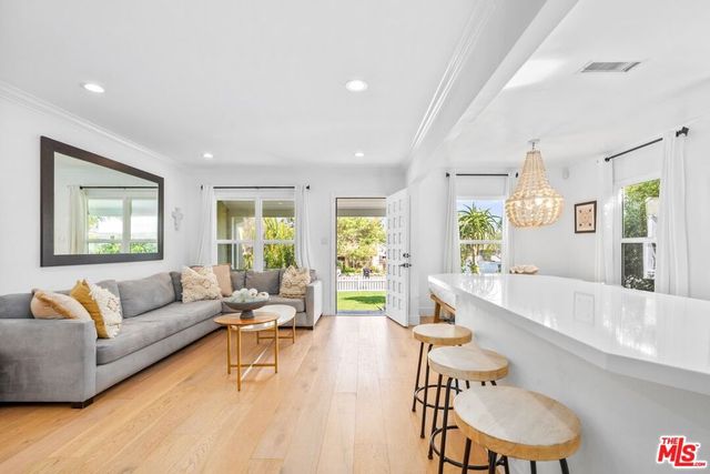 8335 Colegio Drive, Los Angeles, CA 90045