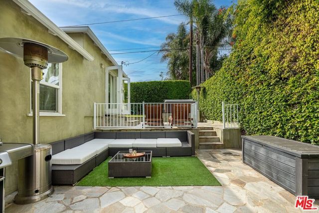 8335 Colegio Drive, Los Angeles, CA 90045