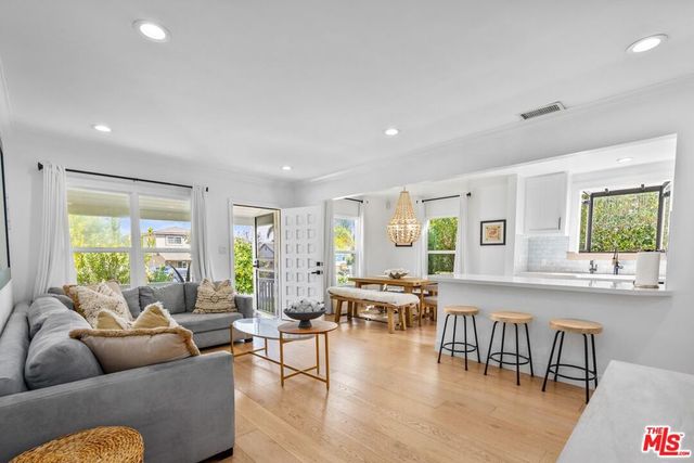 8335 Colegio Drive, Los Angeles, CA 90045