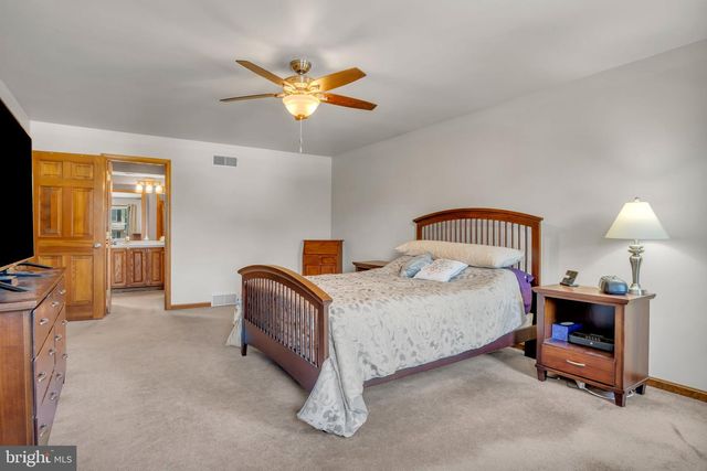1210 E POWDERHORN RD, Mechanicsburg, PA 17050