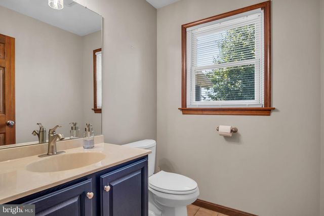 1210 E POWDERHORN RD, Mechanicsburg, PA 17050