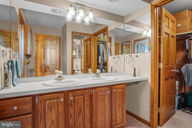 1210 E POWDERHORN RD, Mechanicsburg, PA 17050