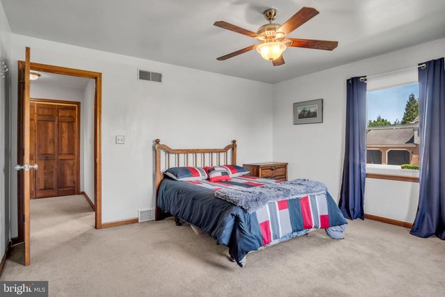 1210 E POWDERHORN RD, Mechanicsburg, PA 17050