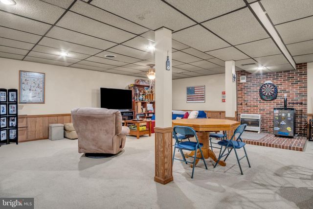 1210 E POWDERHORN RD, Mechanicsburg, PA 17050