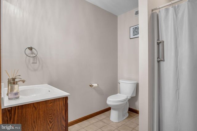 1210 E POWDERHORN RD, Mechanicsburg, PA 17050