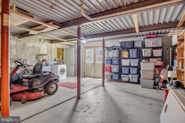 1210 E POWDERHORN RD, Mechanicsburg, PA 17050