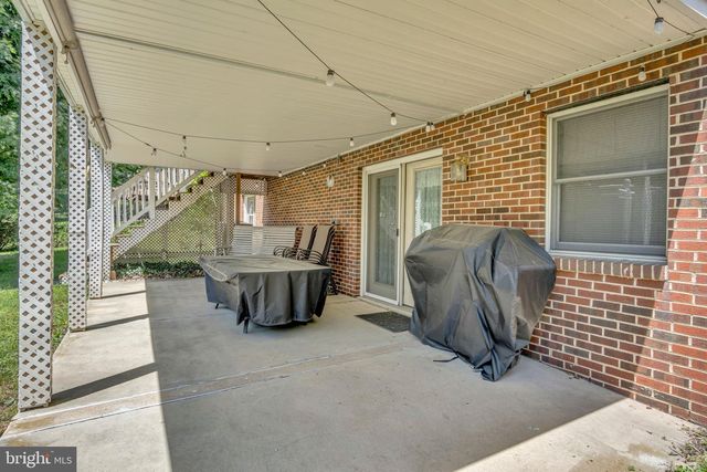 1210 E POWDERHORN RD, Mechanicsburg, PA 17050