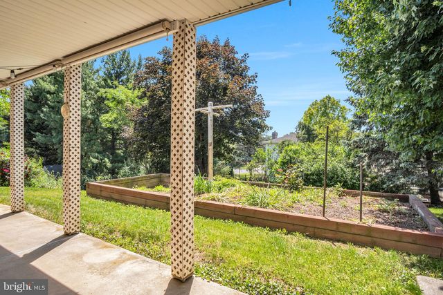 1210 E POWDERHORN RD, Mechanicsburg, PA 17050