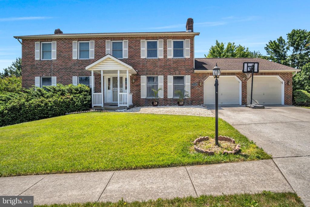 1210 E POWDERHORN RD, Mechanicsburg, PA 17050