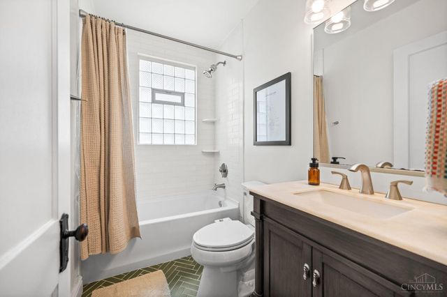 3626 Saybrook Avenue, Cincinnati, OH 45208