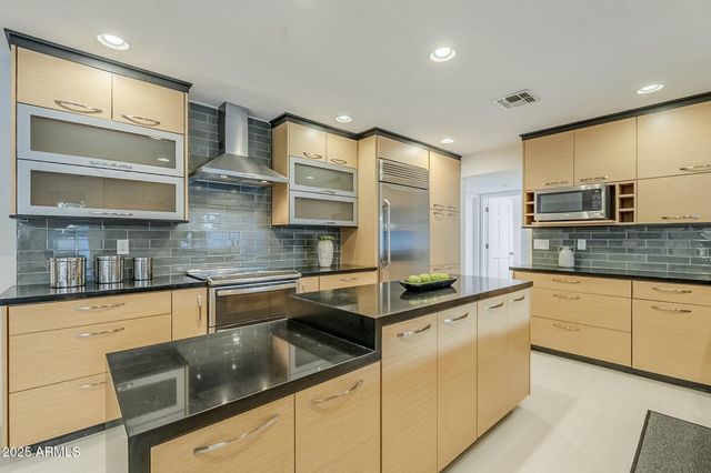 11942 N 95TH Street, Scottsdale, AZ 85260