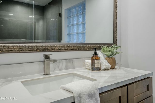 11942 N 95TH Street, Scottsdale, AZ 85260