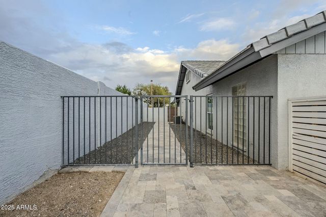 11942 N 95TH Street, Scottsdale, AZ 85260