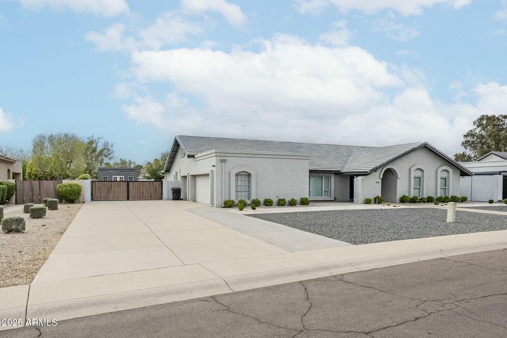 11942 N 95TH Street, Scottsdale, AZ 85260