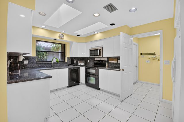 19380 Cedar Glen Drive, Boca Raton, FL 33434