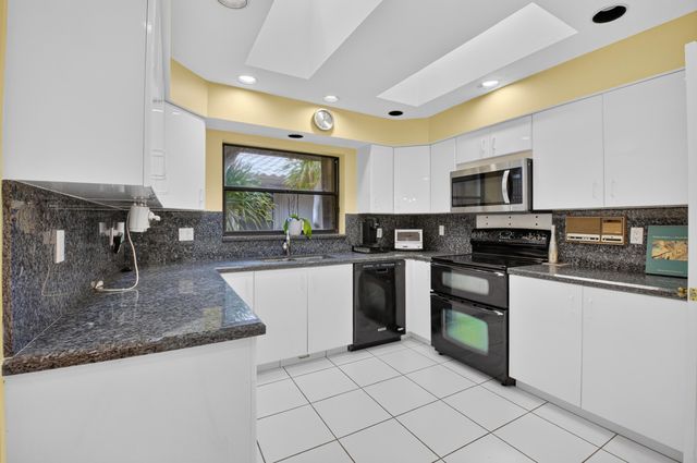 19380 Cedar Glen Drive, Boca Raton, FL 33434