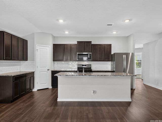 723 Overlook Rdg, Cibolo, TX 78108