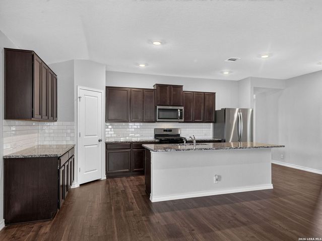 723 Overlook Rdg, Cibolo, TX 78108