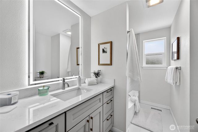 9114 207th Place SW, Edmonds, WA 98026