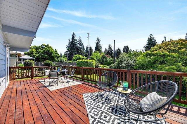 9114 207th Place SW, Edmonds, WA 98026