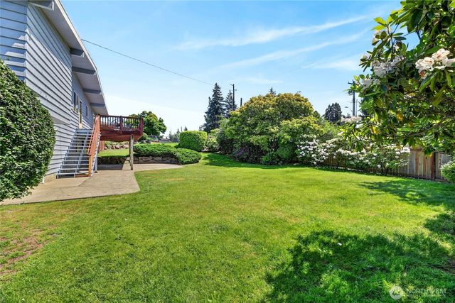 9114 207th Place SW, Edmonds, WA 98026