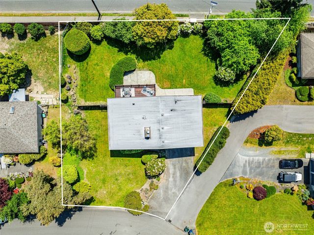 9114 207th Place SW, Edmonds, WA 98026