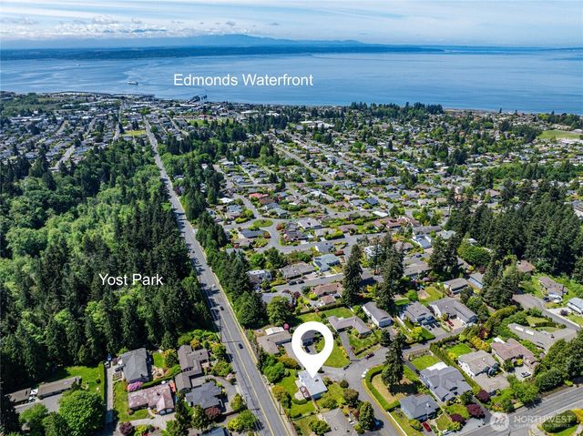 9114 207th Place SW, Edmonds, WA 98026