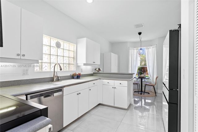 1240 Grant St, Hollywood, FL 33019