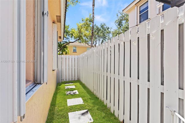 1240 Grant St, Hollywood, FL 33019