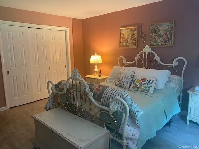 132 Captains Court, Moriches, NY 11955