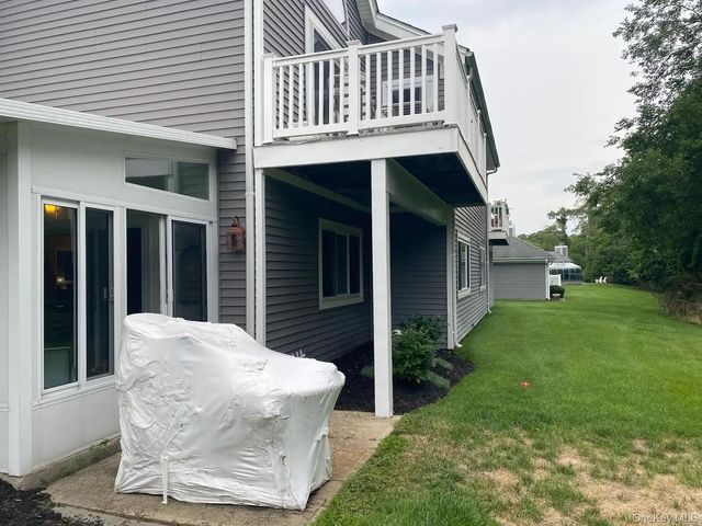 132 Captains Court, Moriches, NY 11955