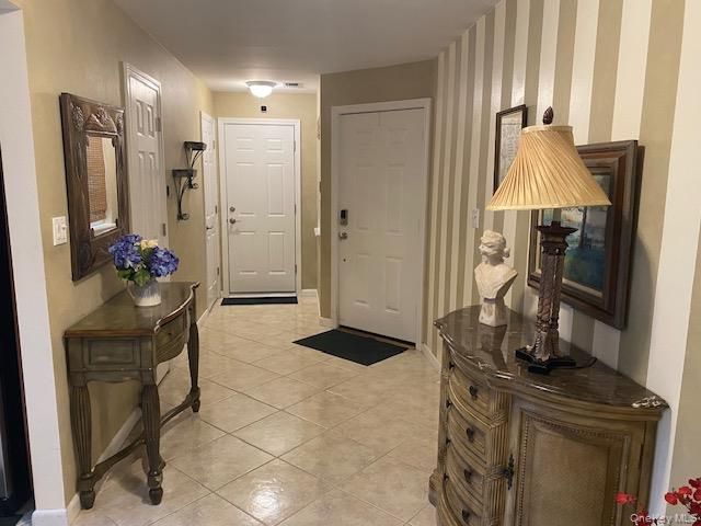 132 Captains Court, Moriches, NY 11955