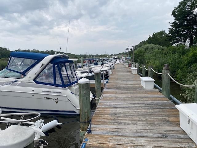 132 Captains Court, Moriches, NY 11955