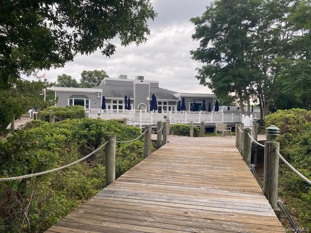 132 Captains Court, Moriches, NY 11955