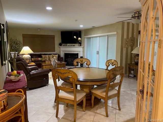 132 Captains Court, Moriches, NY 11955