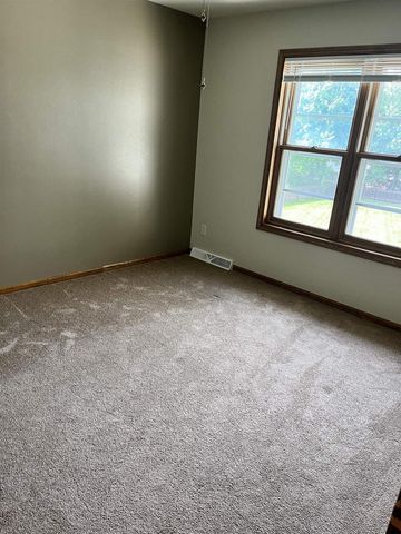 7002-7004 Longmeadow Road, Madison, WI 53717